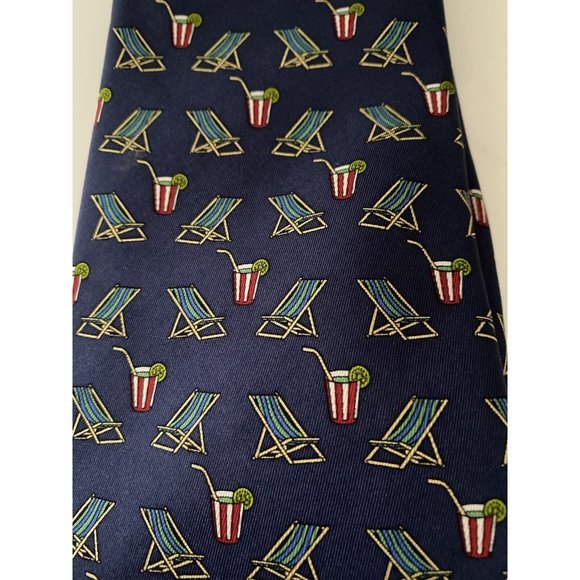 Aquascutum 100% Silk Tie Navy Blue Made in England Cool Beach Theme Vintage 3.75 - Picture 2 of 16
